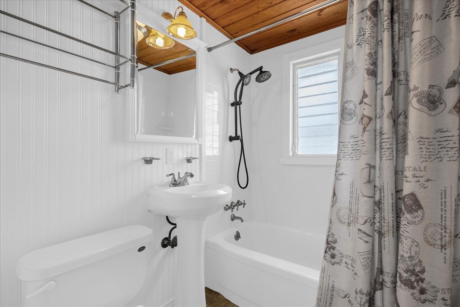 LAKE PIERCE HEIGHTS - Residential