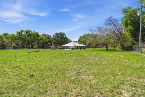 Tiny photo for 1040 SE 162nd Place, Summerfield, FL 34491 (MLS # OM720972)