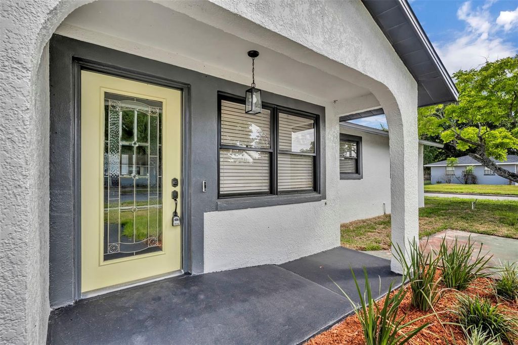 Photo of 109 Scott Drive, Sanford, FL 32771 (MLS # O6409249)