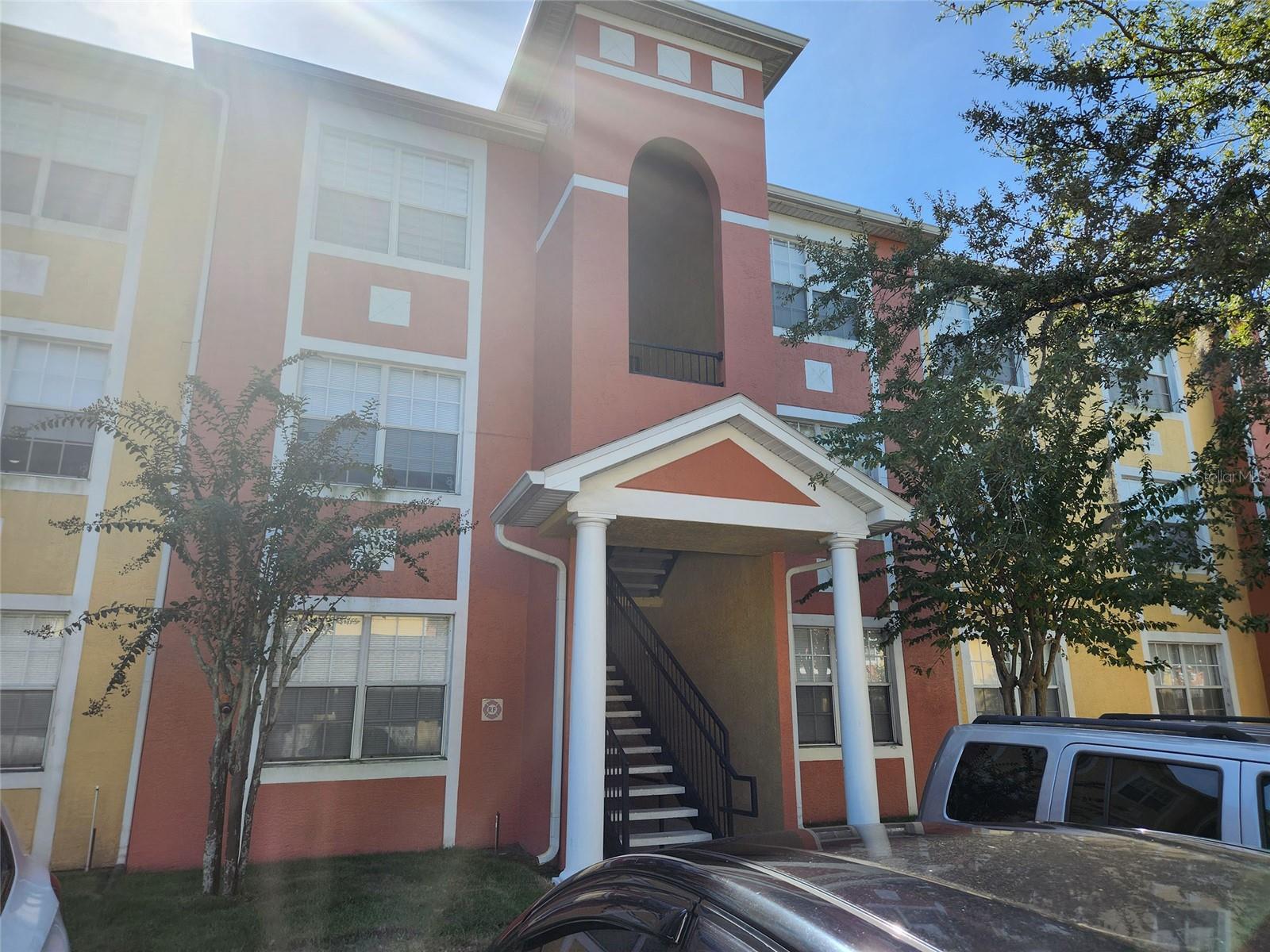 PALMS VILLA RESIDENCES - Residential Lease