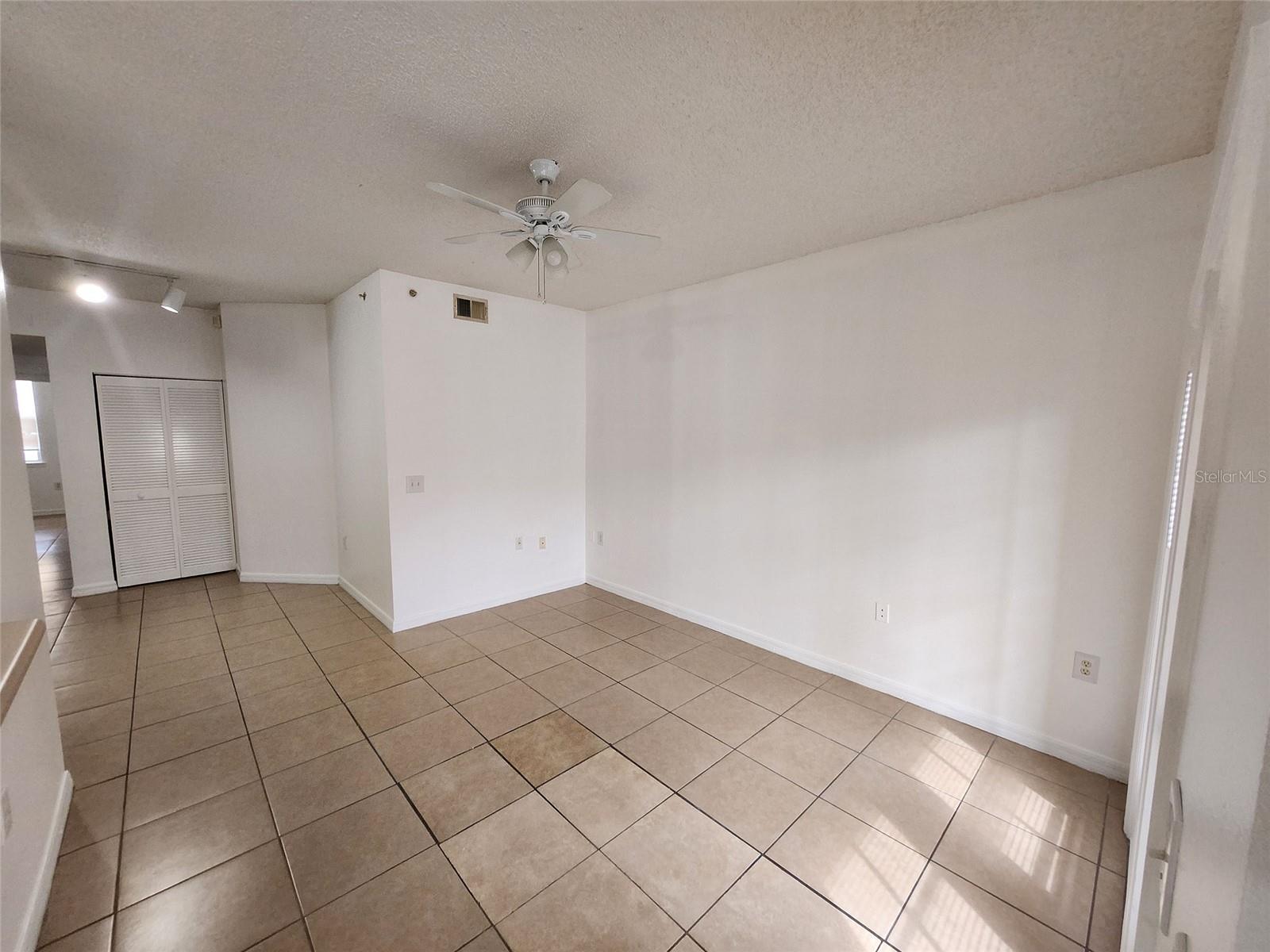 PALMS VILLA RESIDENCES - Residential Lease