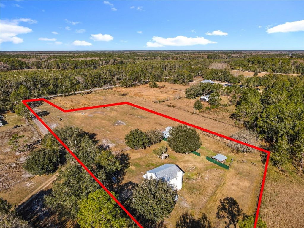 Photo of 8651 Wee Farms Lane, Polk City, FL 33868 (MLS # S5142112)
