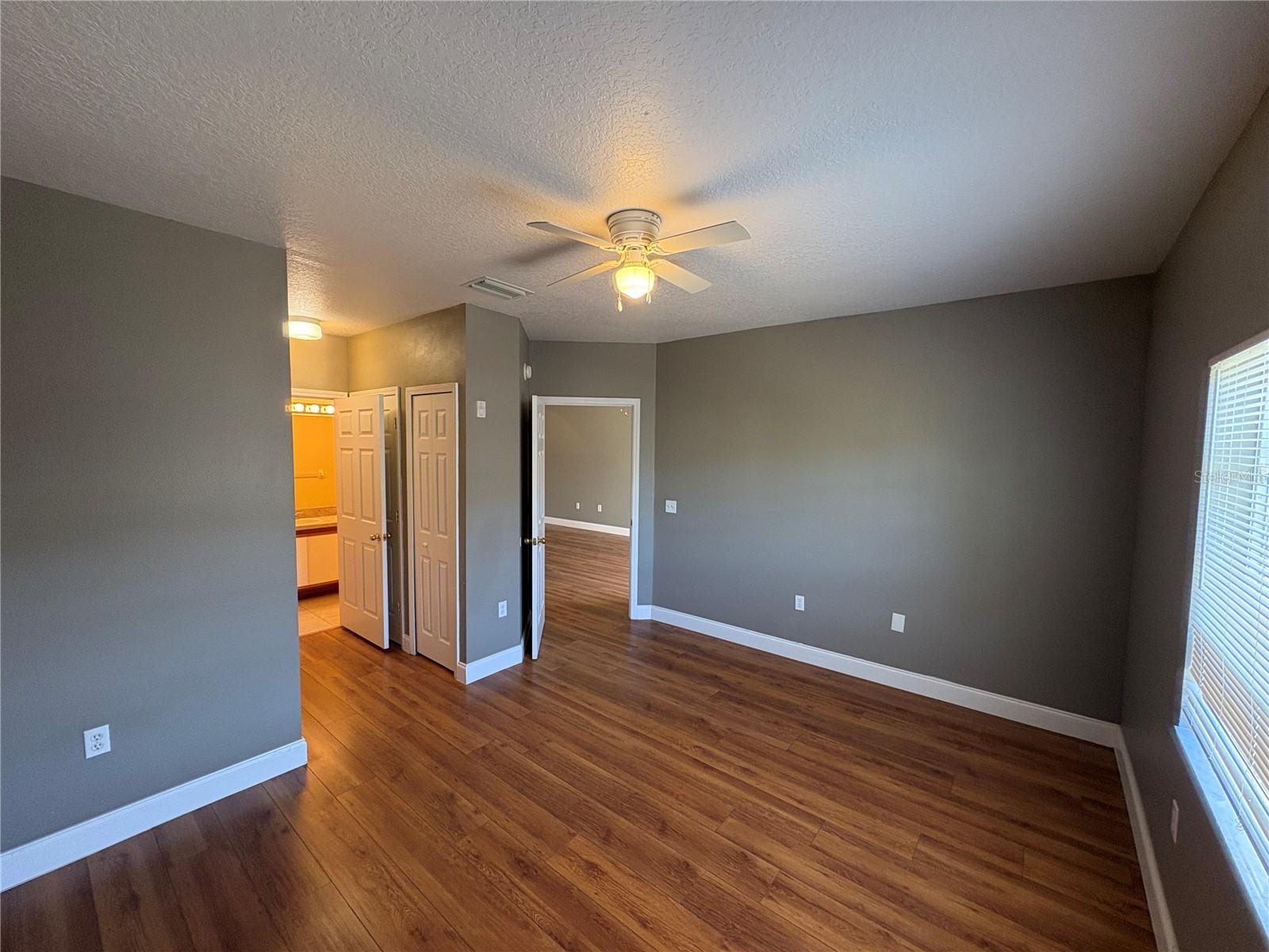 VILLAGES OF BLOOMINGDALE CONDO - Residential Lease