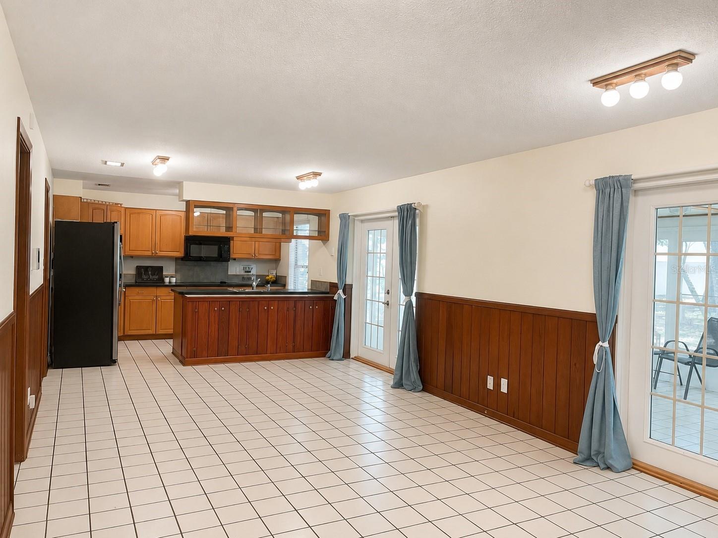 1624 SANDSTONE COURT