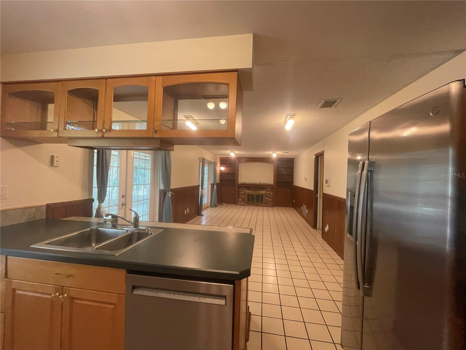 1624 SANDSTONE COURT