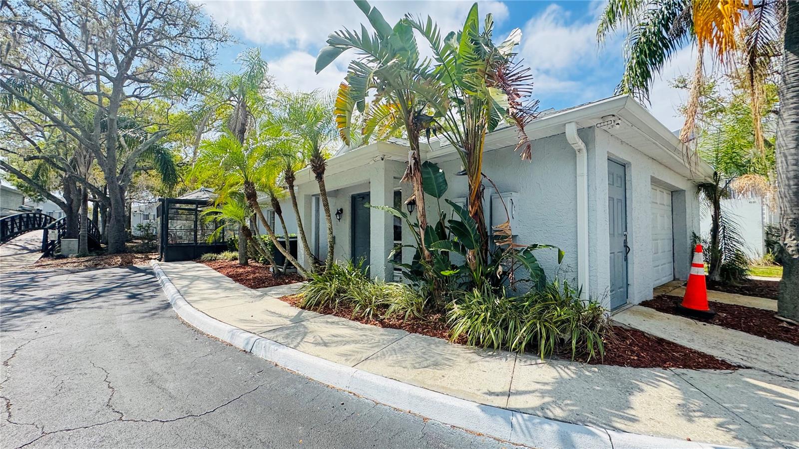 WATERSIDE CONDO III - Residential