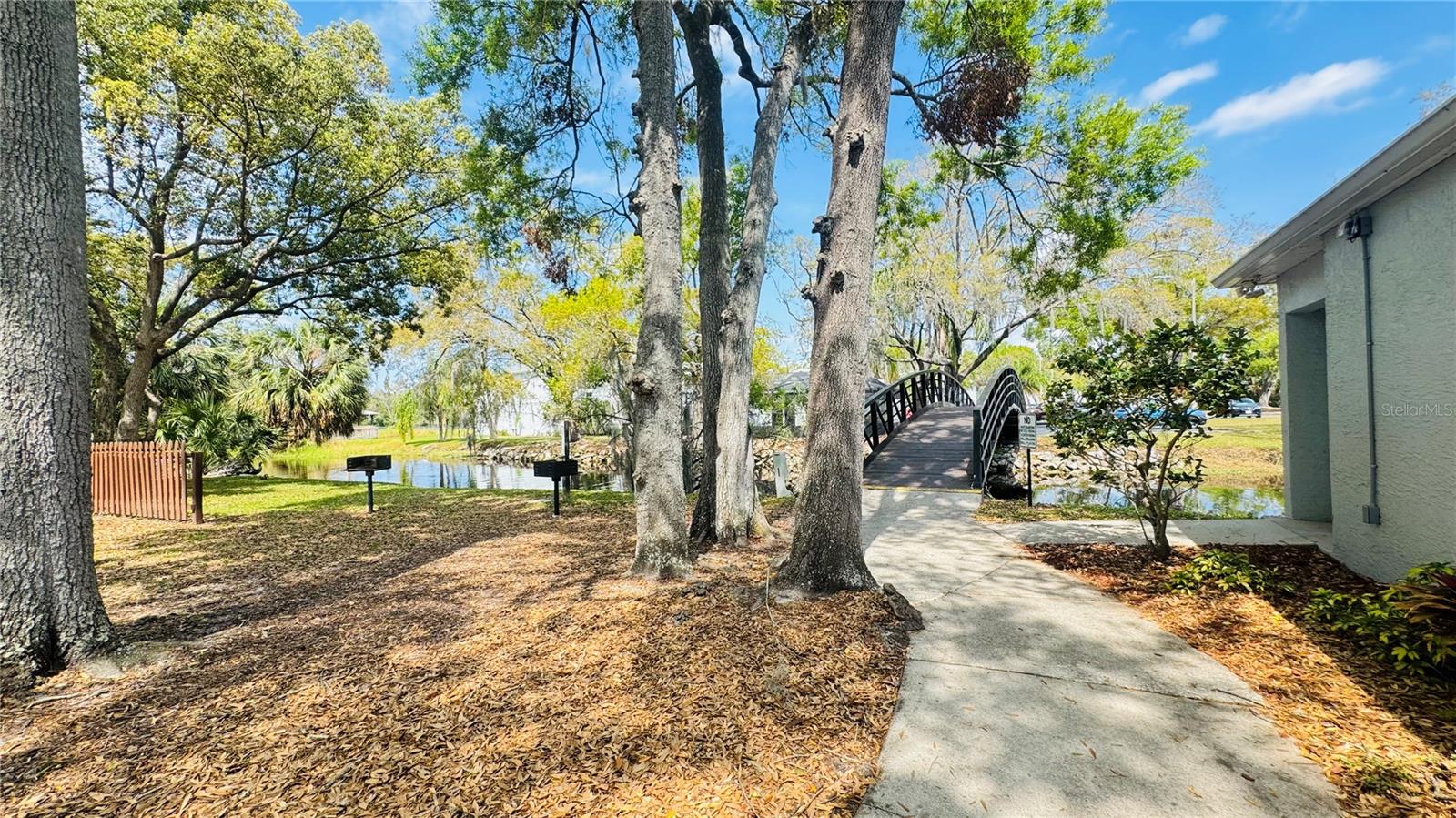 WATERSIDE CONDO III - Residential