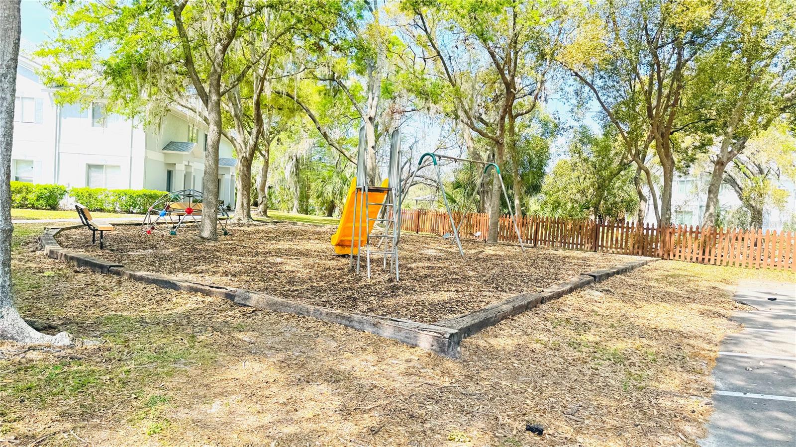 WATERSIDE CONDO III - Residential