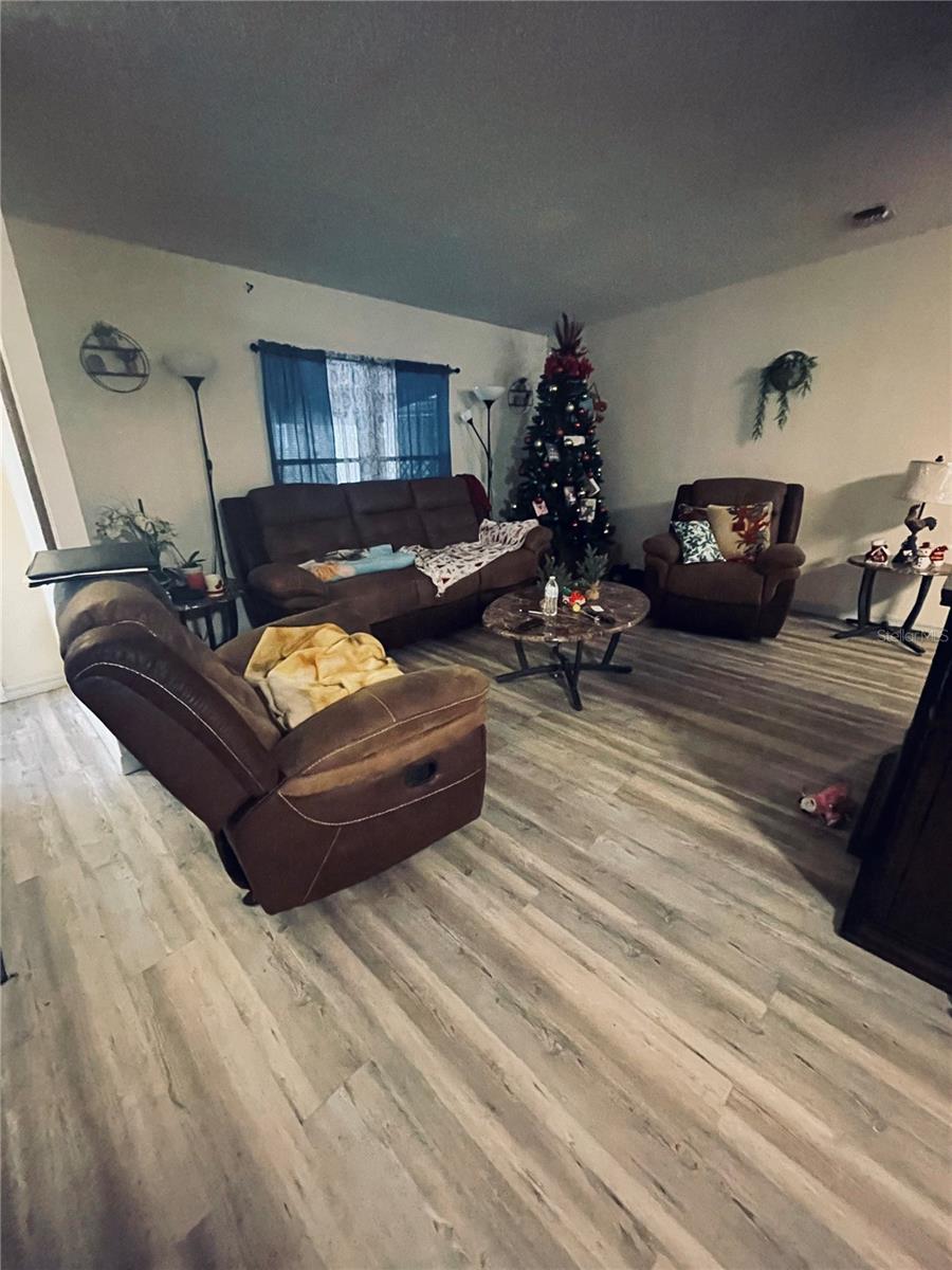 FLORIDA HIGHLANDS - Residential