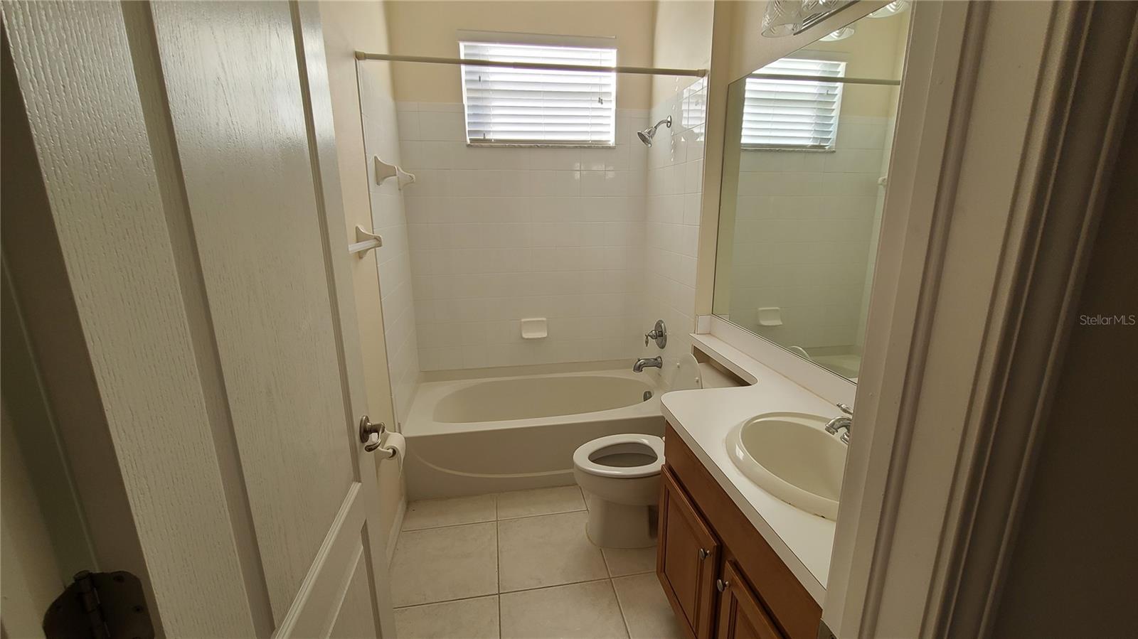 BRIDGEWATER PH 01 & 02 - Residential Lease