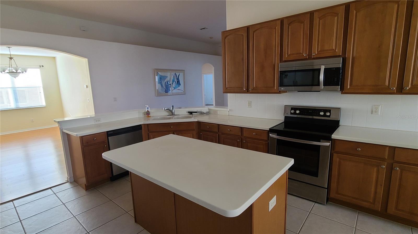 BRIDGEWATER PH 01 & 02 - Residential Lease