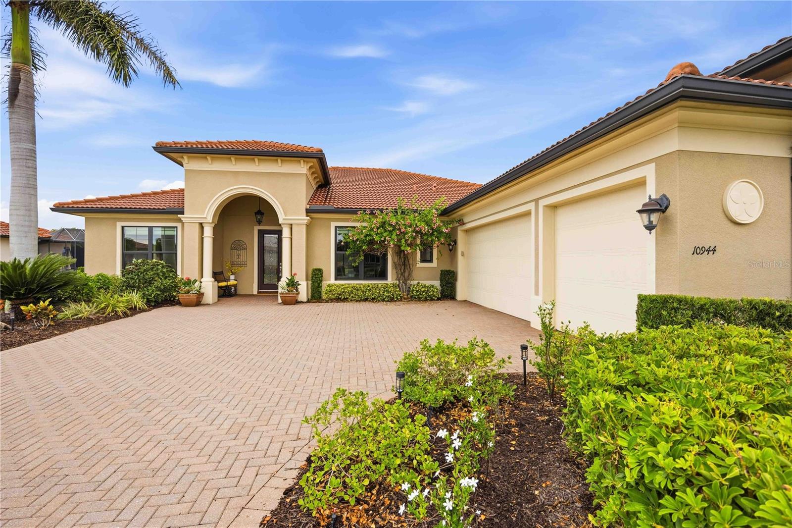 10944 BULLRUSH DRIVE
