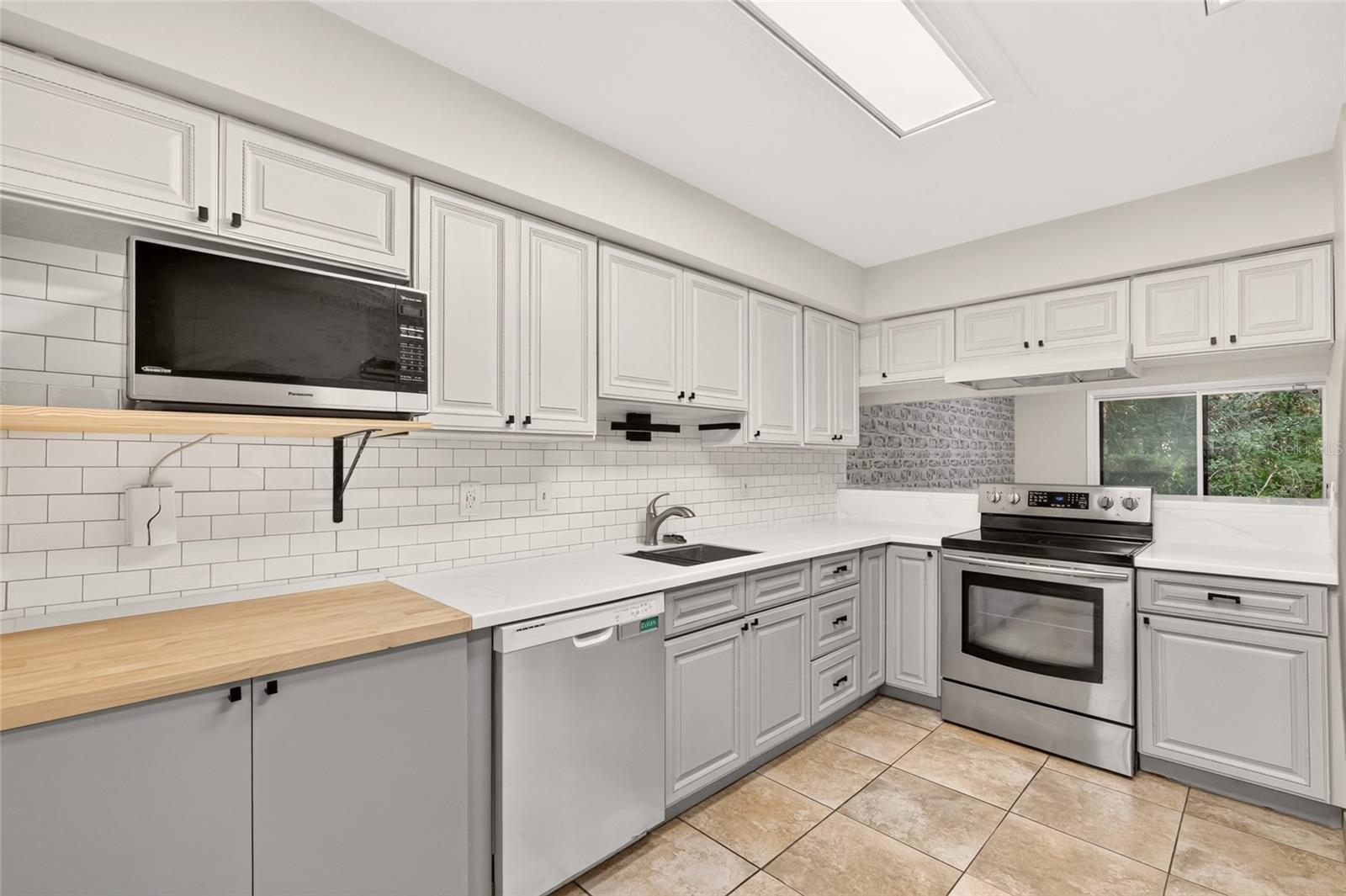 4411 BLACK FOREST WAY