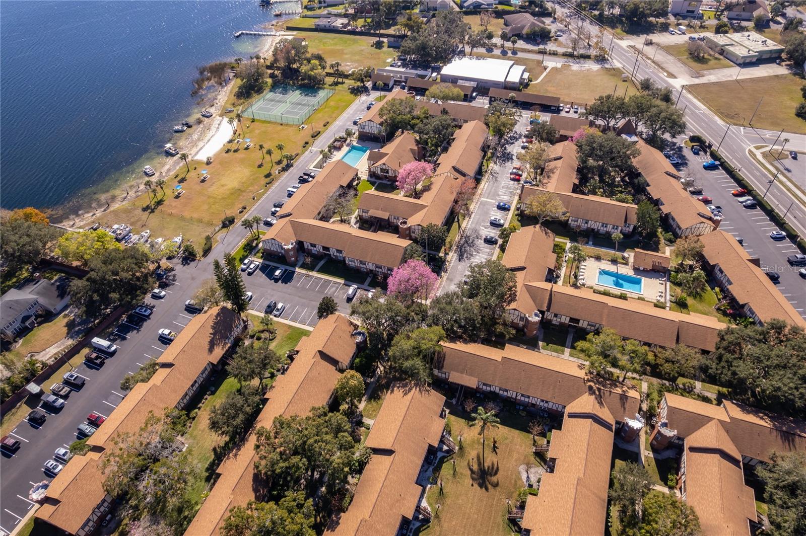 CAMELOT BY LAKE CONDO - Residential