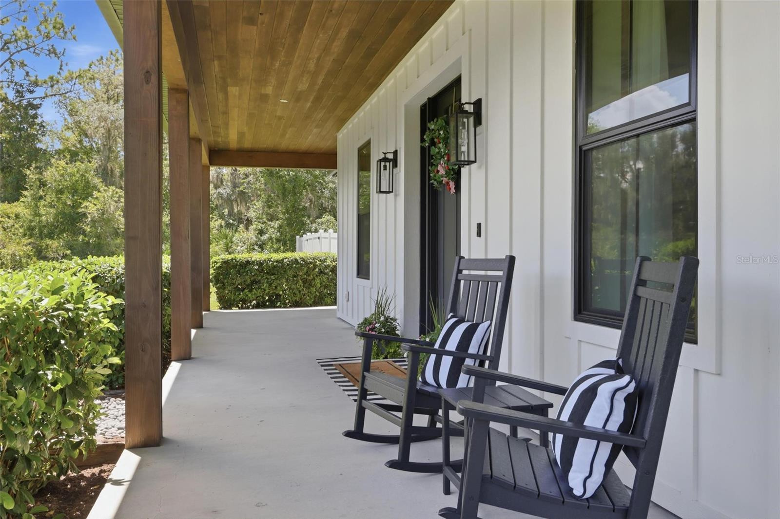 190 SCENIC MAGNOLIA DRIVE