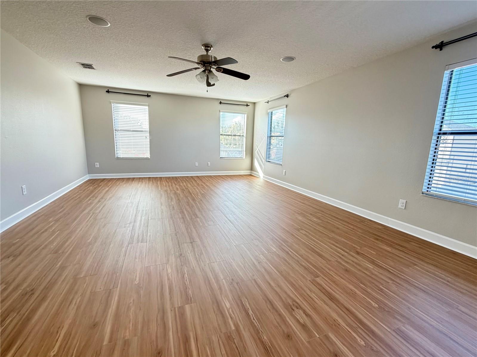 ALEXANDER RDG - Residential Lease