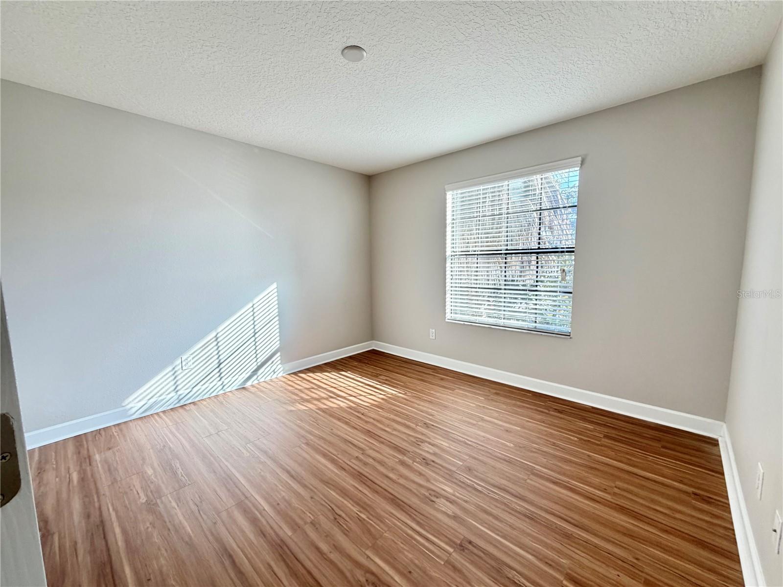 ALEXANDER RDG - Residential Lease