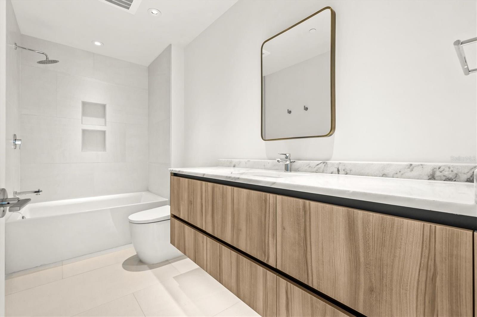 SERENA BY THE SEA CONDO - Residential