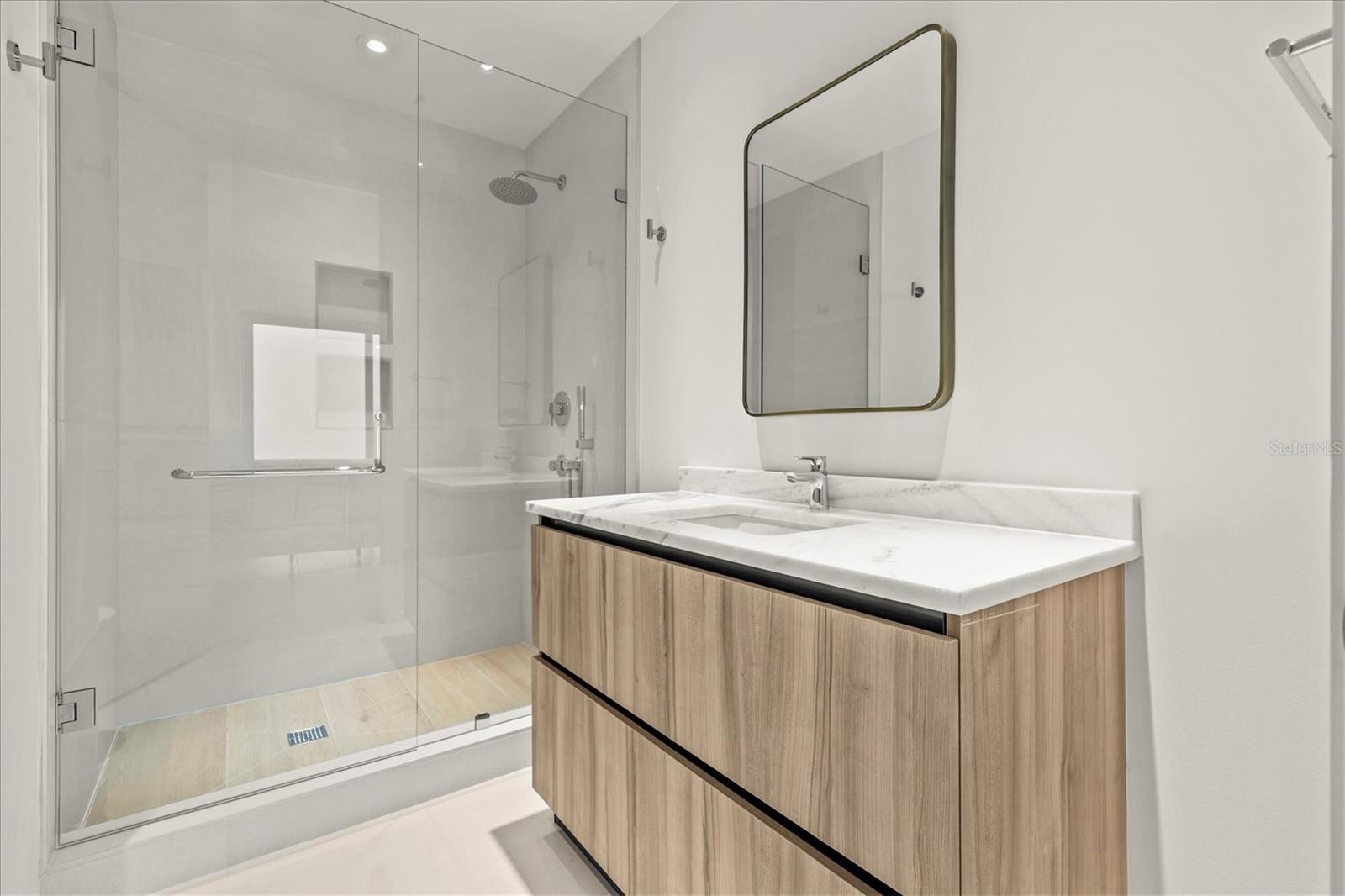 SERENA BY THE SEA CONDO - Residential