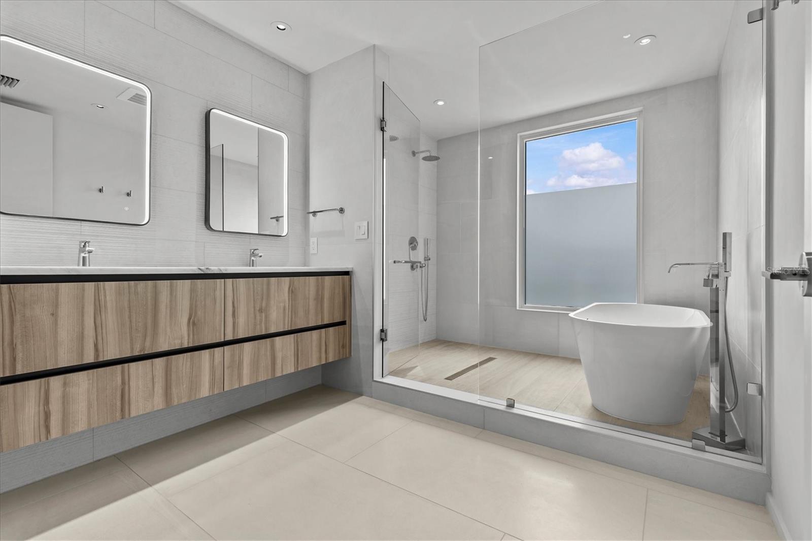 SERENA BY THE SEA CONDO - Residential