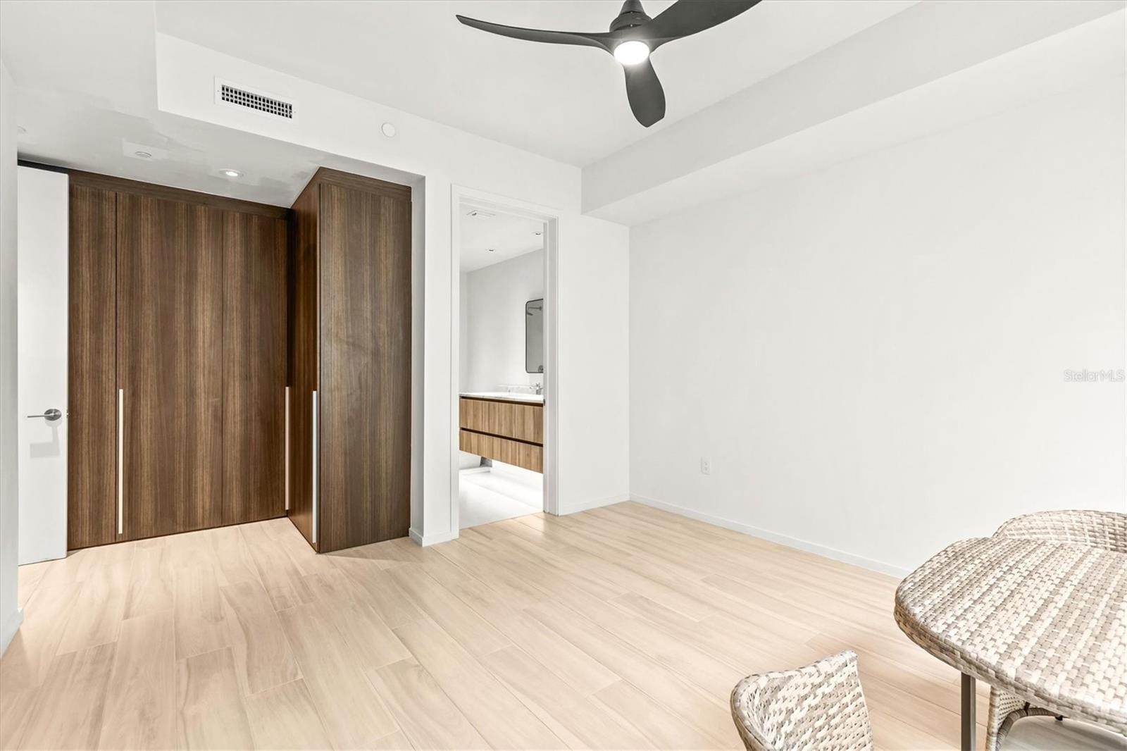 SERENA BY THE SEA CONDO - Residential