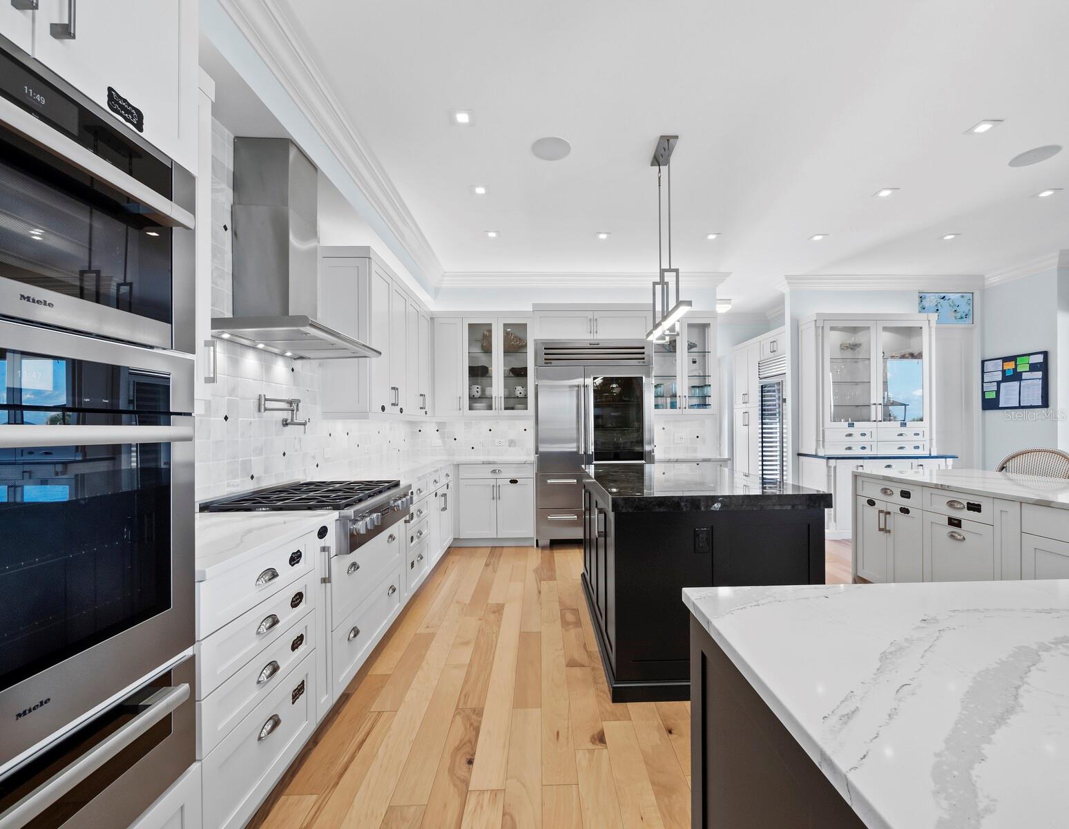 SANDY HOOK - Residential