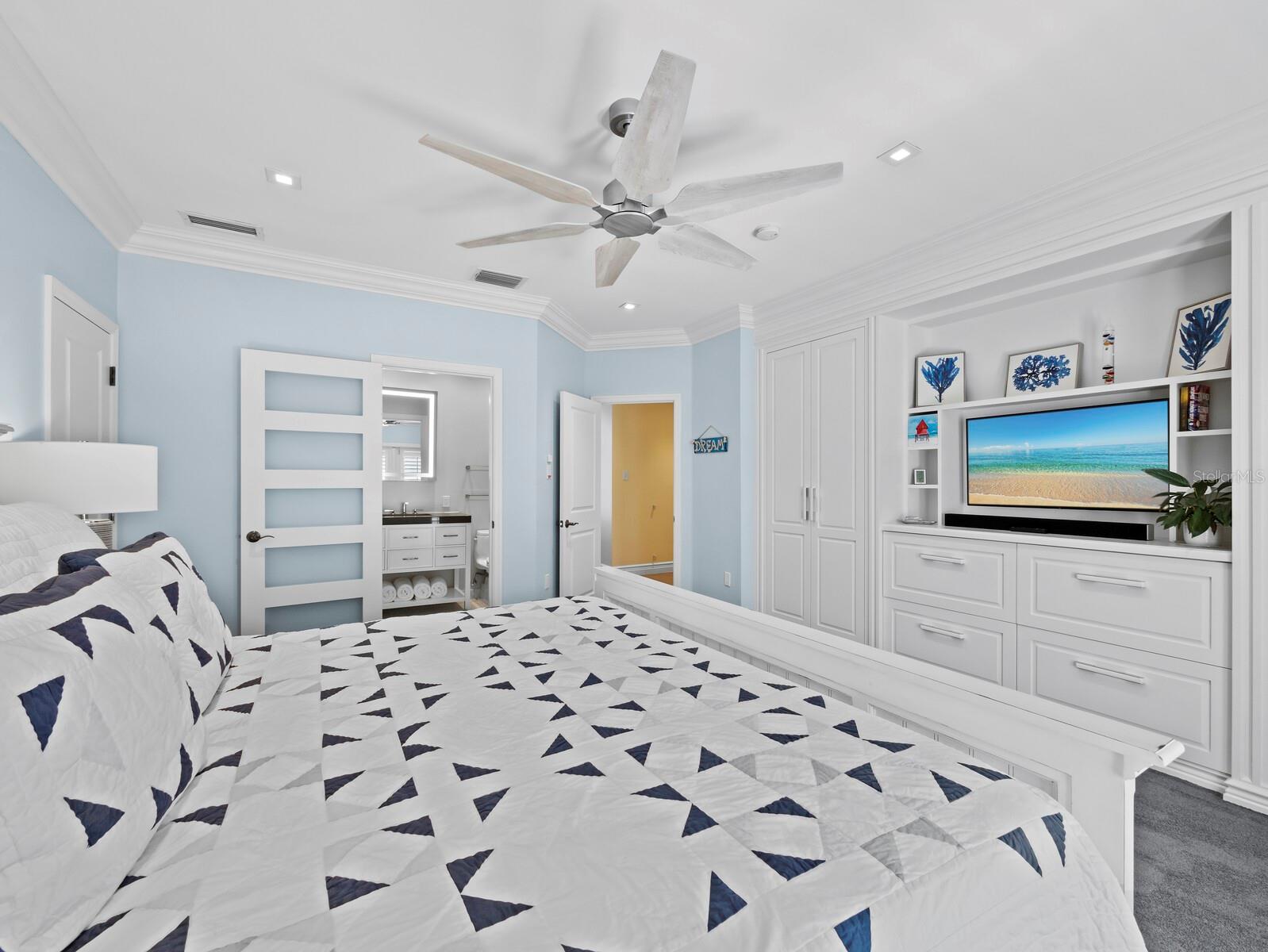 SANDY HOOK - Residential
