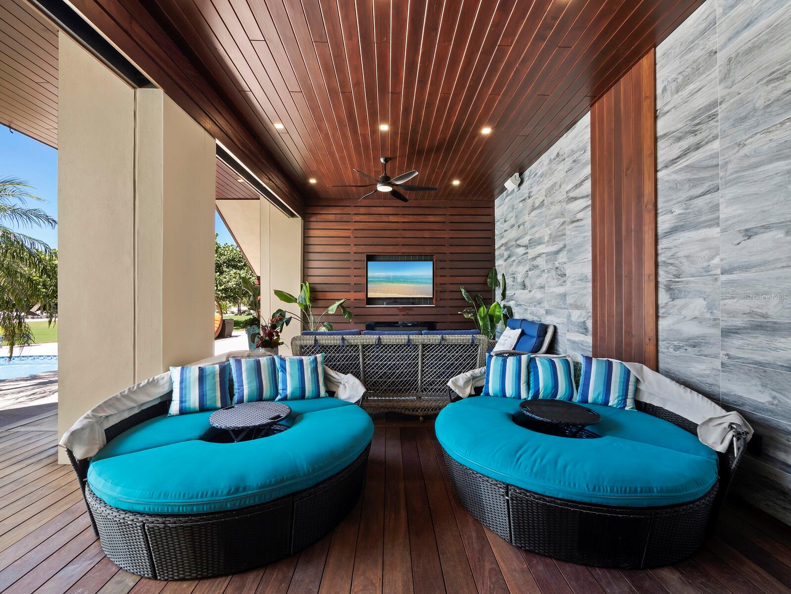 SANDY HOOK - Residential