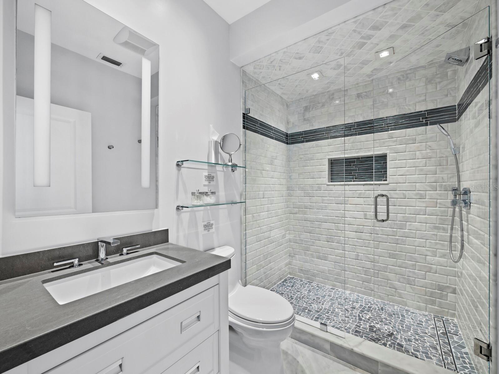SANDY HOOK - Residential