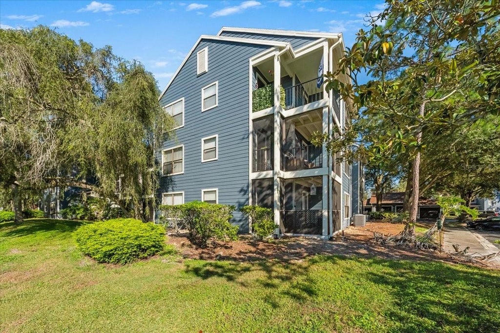 Photo of 8626 Bonaire Bay Lane #303, Tampa, FL 33614 (MLS # TB8559149)