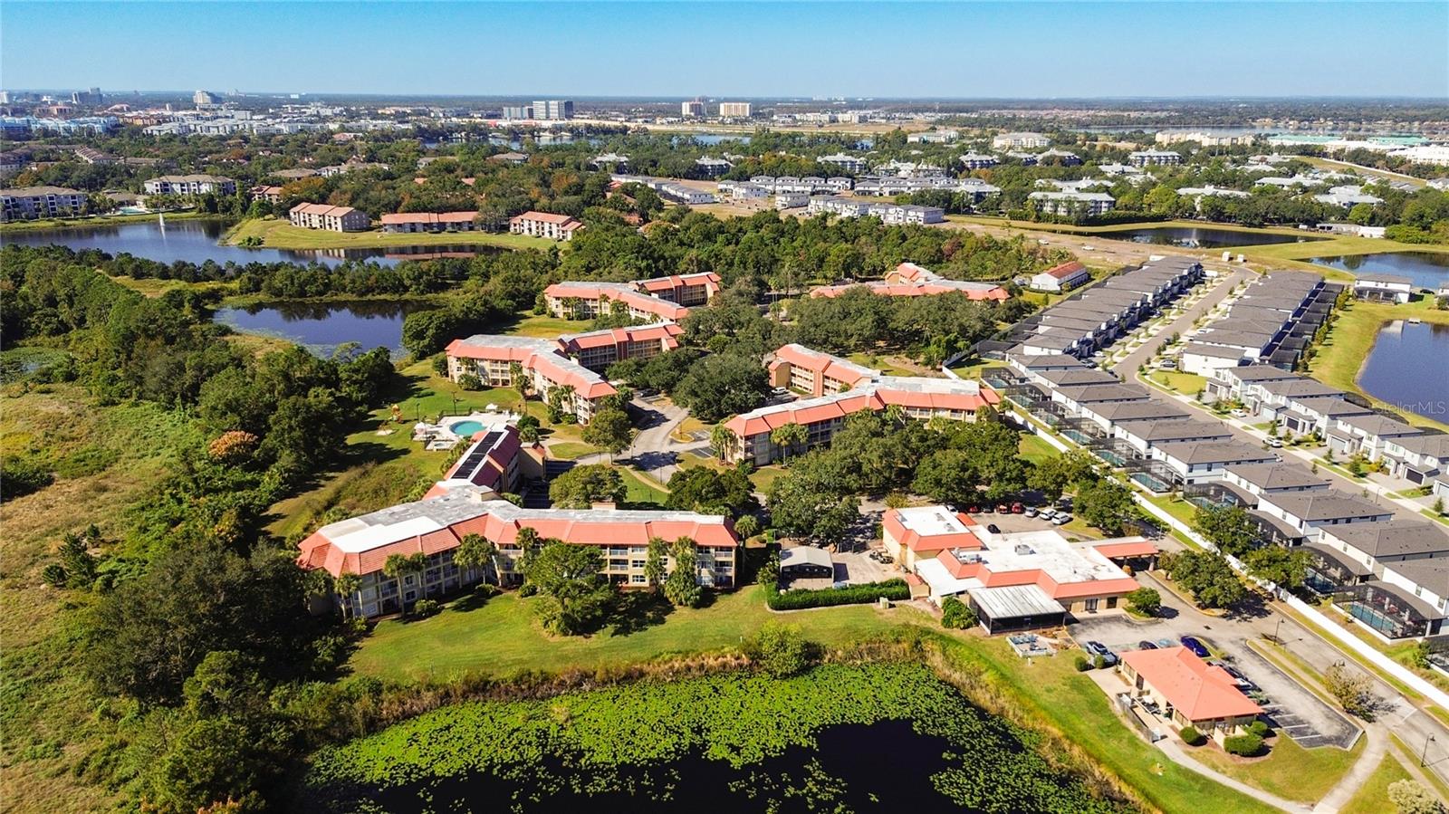 PARC CORNICHE CONDO PH 01 - Residential