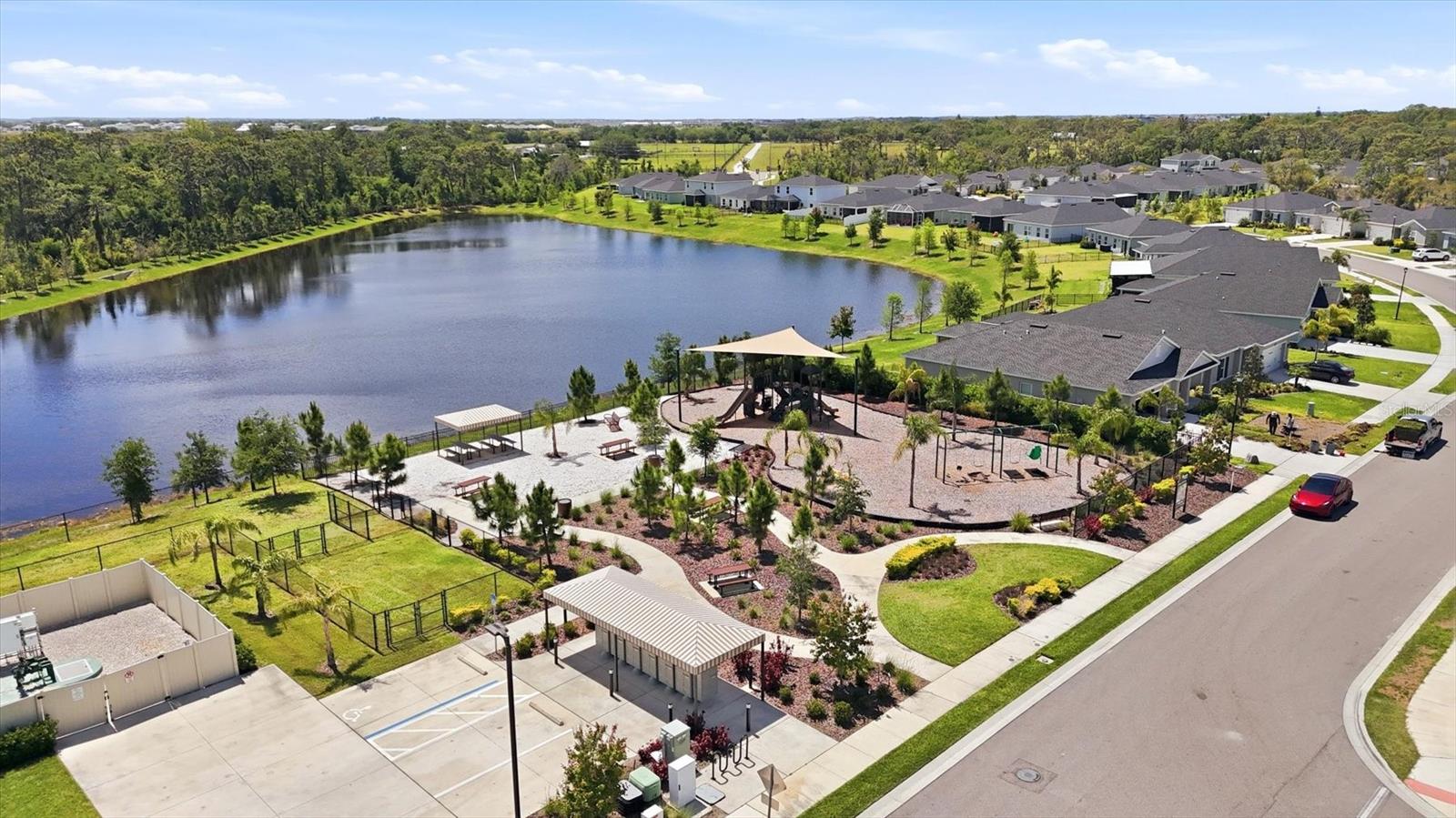 HILLWOOD PRESERVE - Residential