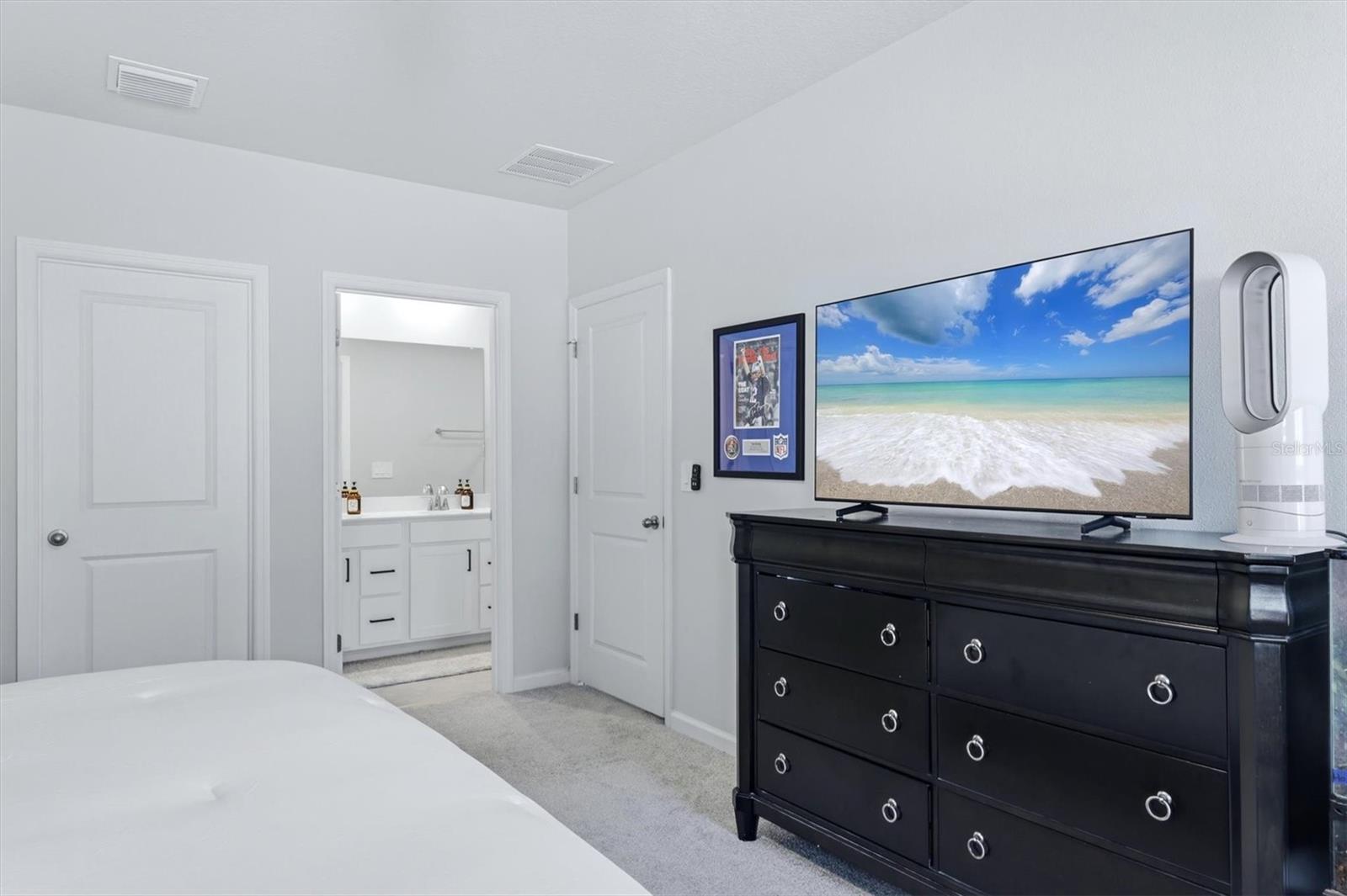 HILLWOOD PRESERVE - Residential