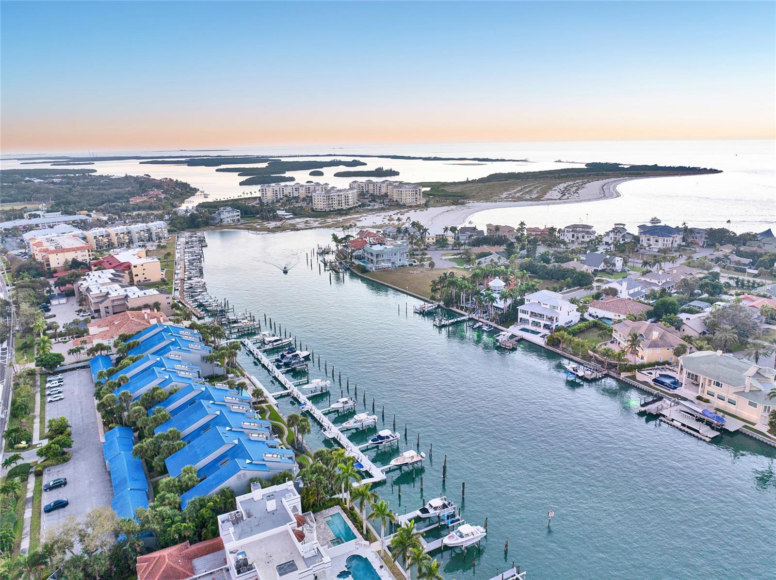 PORT TIERRA CONDO - Residential