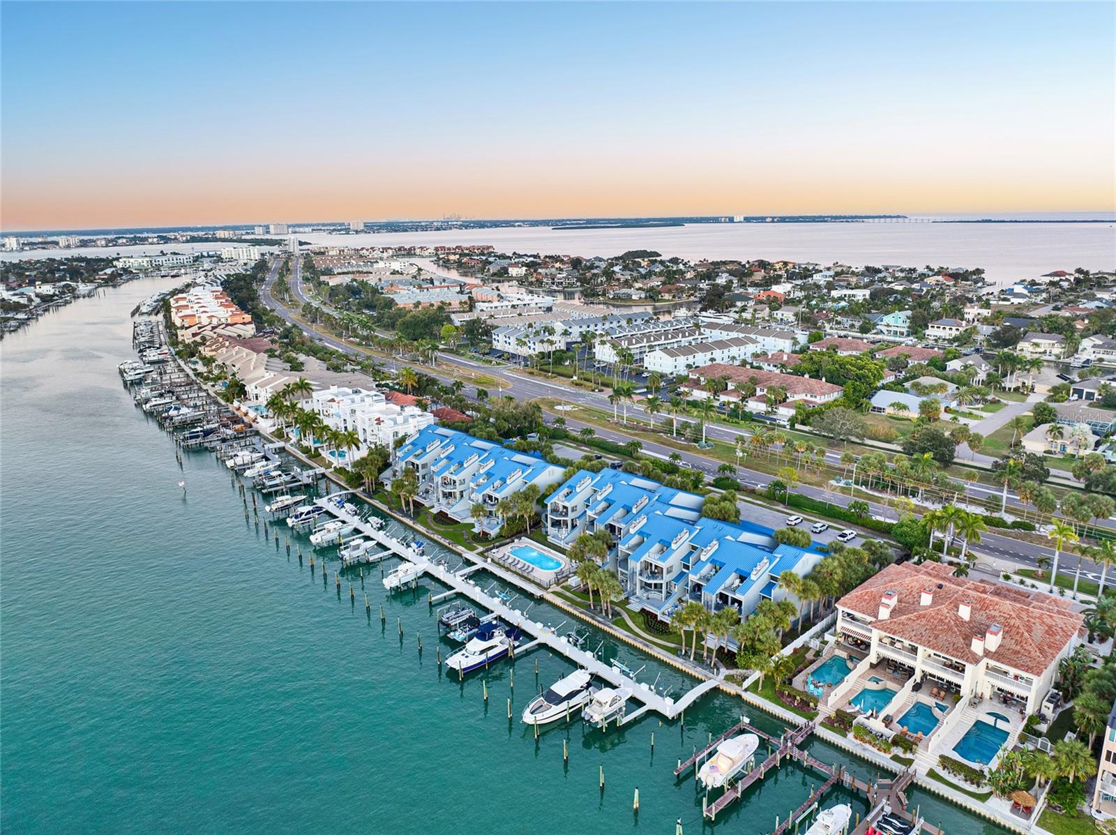 PORT TIERRA CONDO - Residential