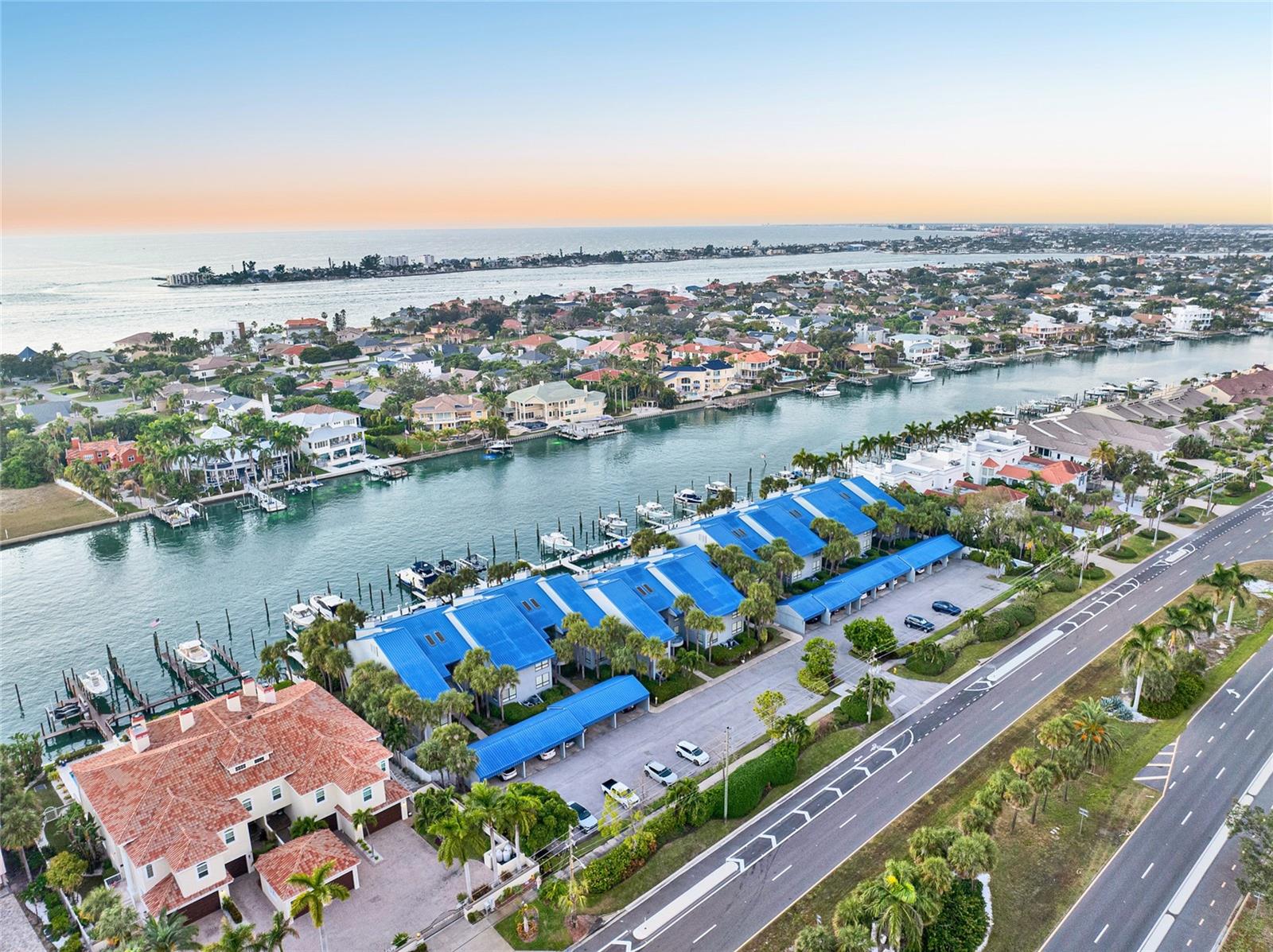 PORT TIERRA CONDO - Residential