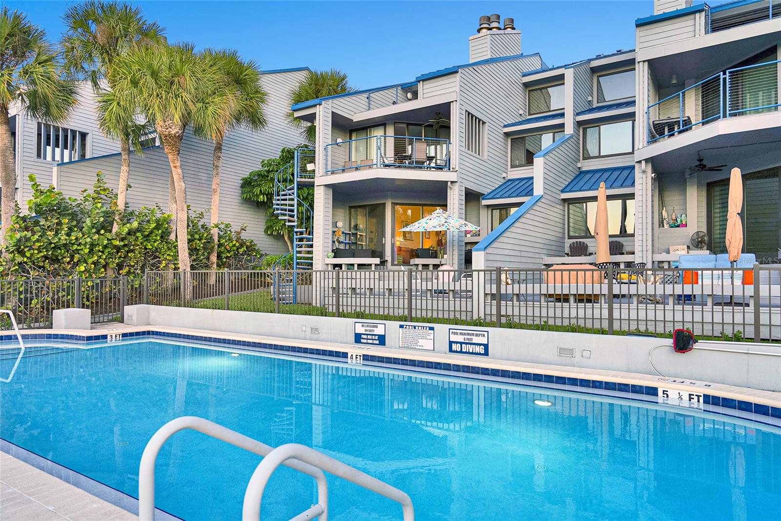 PORT TIERRA CONDO - Residential