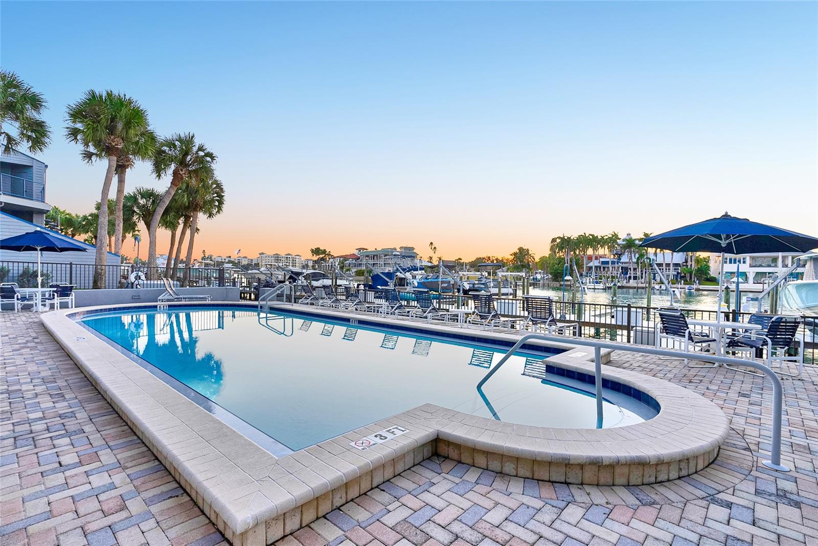 PORT TIERRA CONDO - Residential