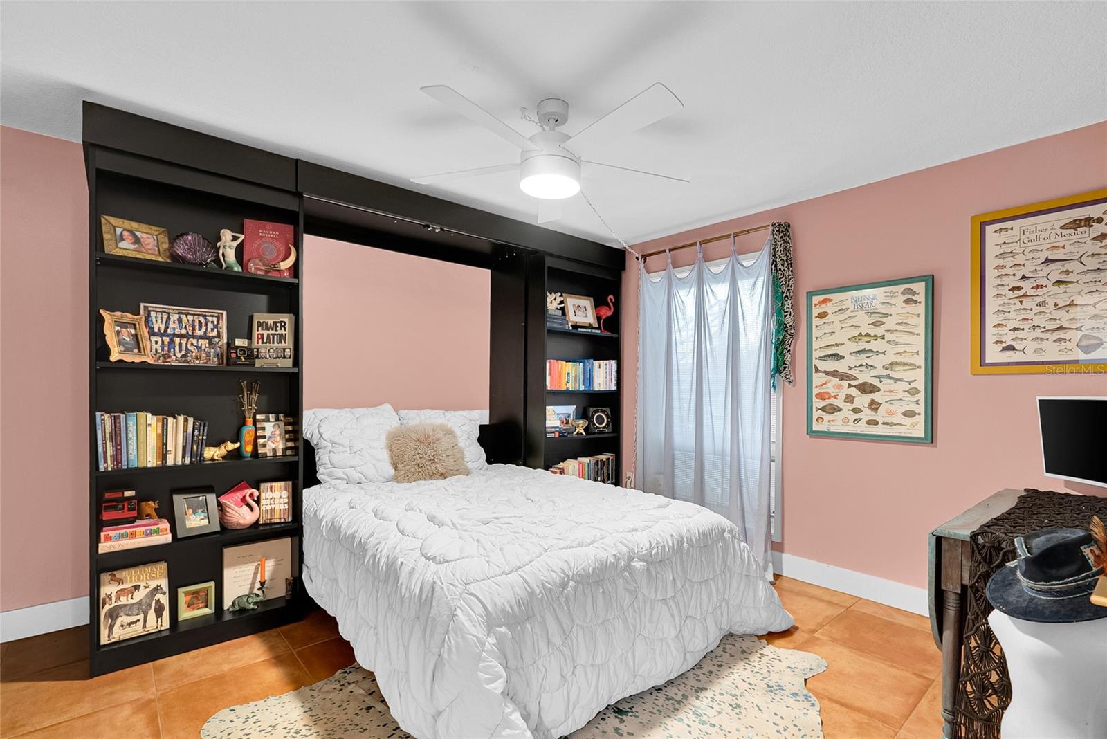 PORT TIERRA CONDO - Residential