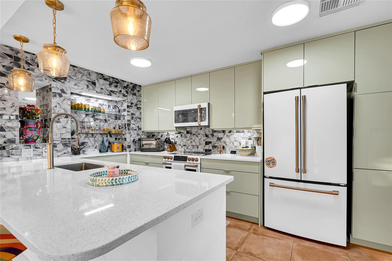 PORT TIERRA CONDO - Residential