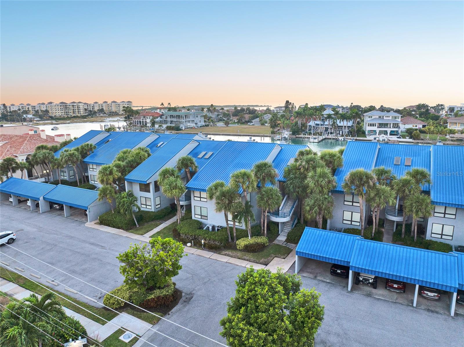 PORT TIERRA CONDO - Residential