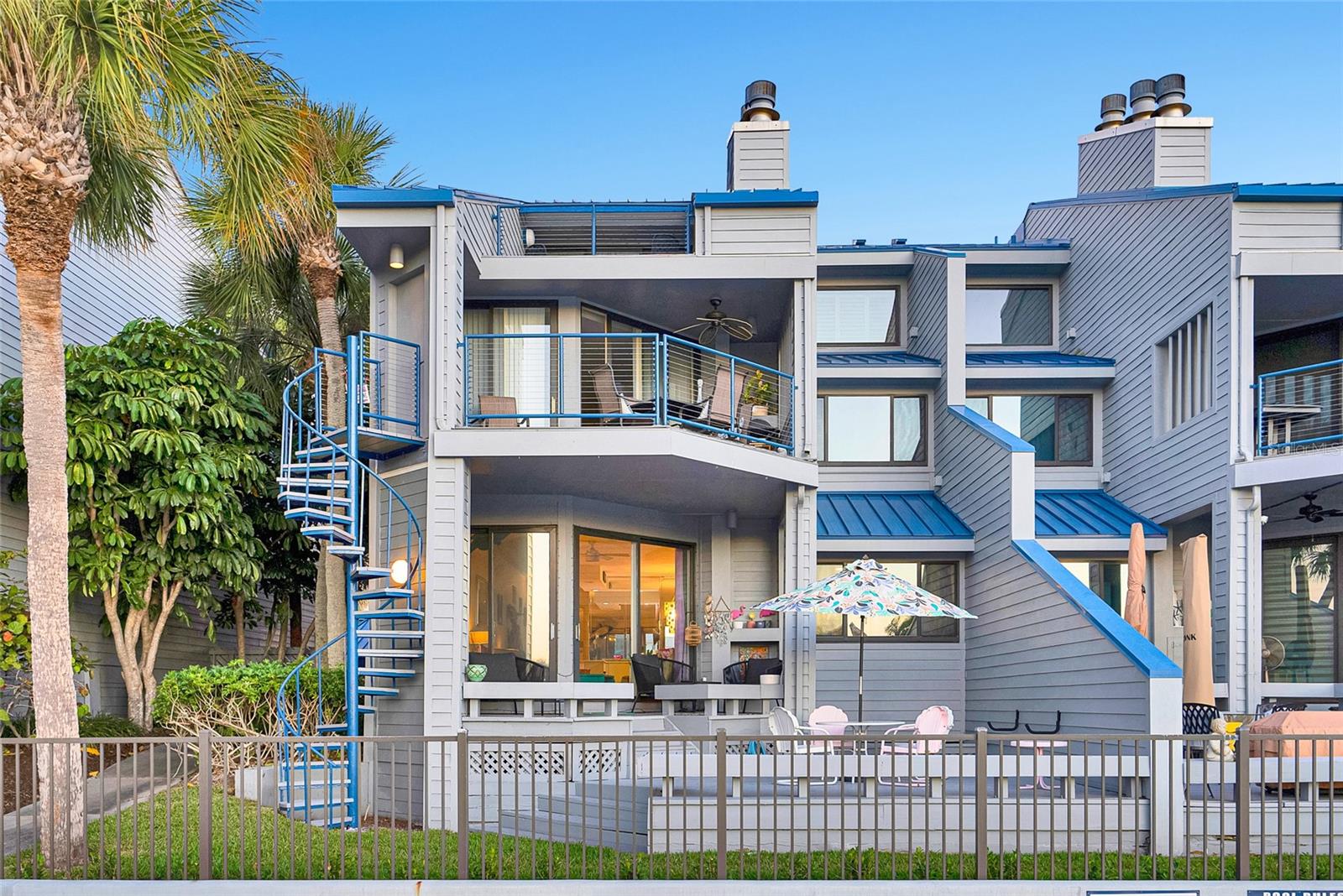 PORT TIERRA CONDO - Residential