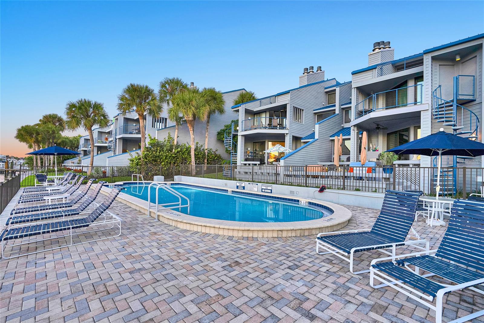 PORT TIERRA CONDO - Residential