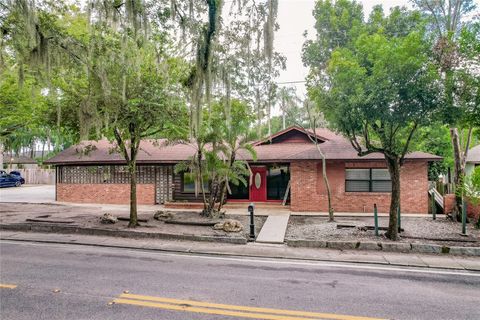 A home in PLANT CITY