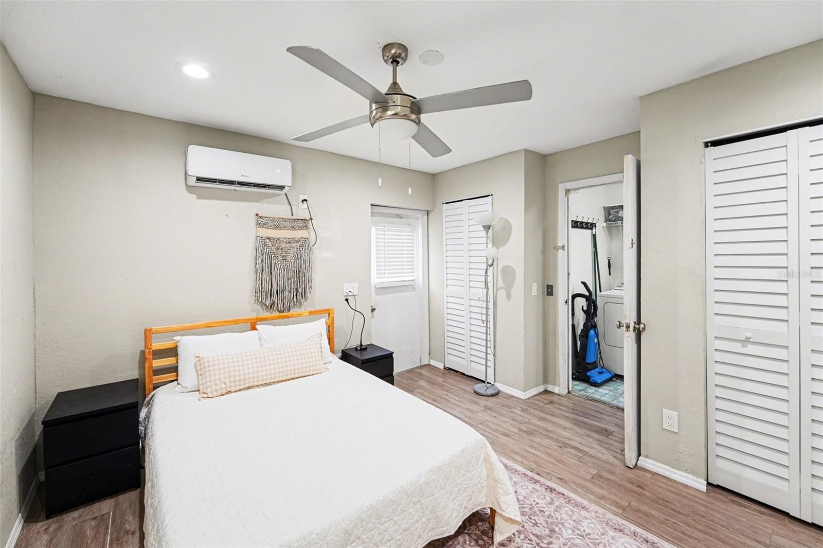 HARBOR PALMS UNIT ELEVEN - Residential