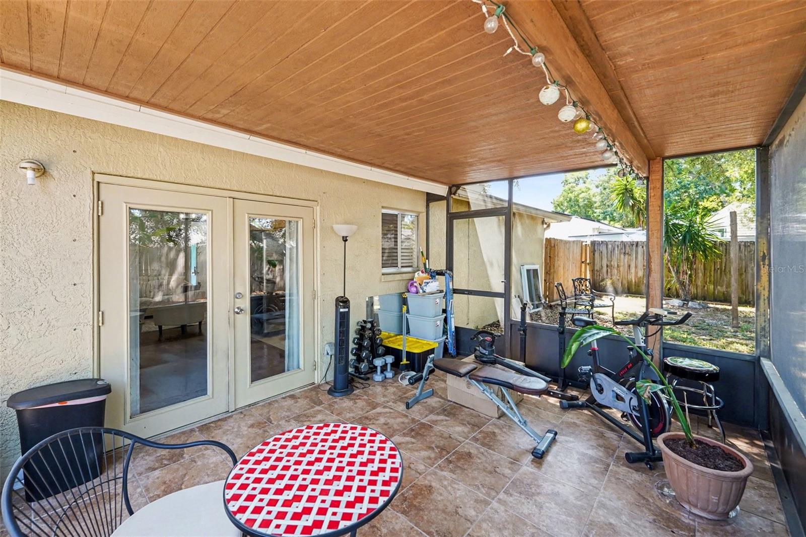 HARBOR PALMS UNIT ELEVEN - Residential