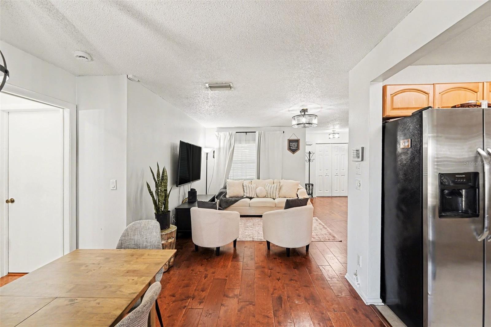 HARBOR PALMS UNIT ELEVEN - Residential