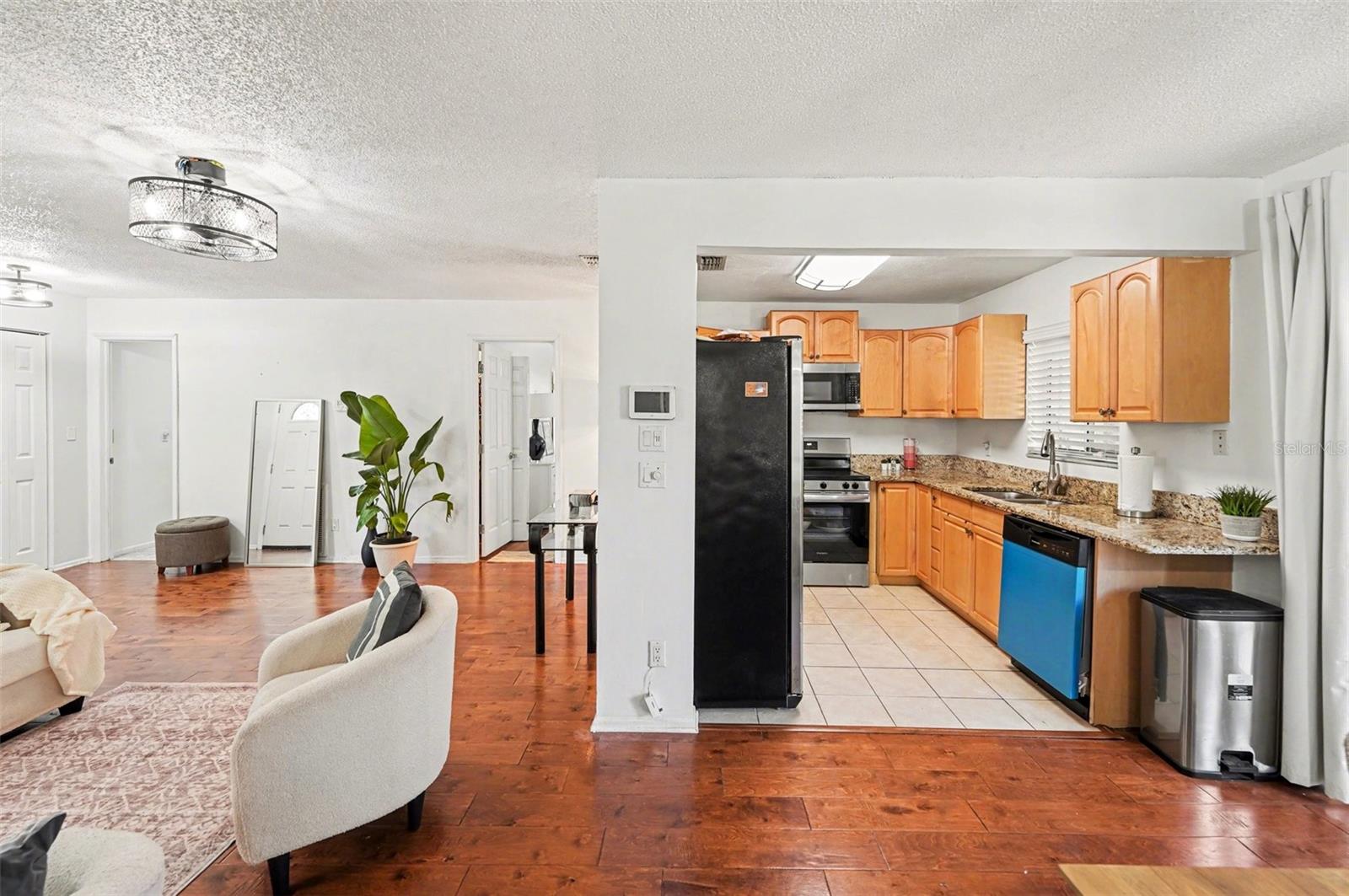 HARBOR PALMS UNIT ELEVEN - Residential