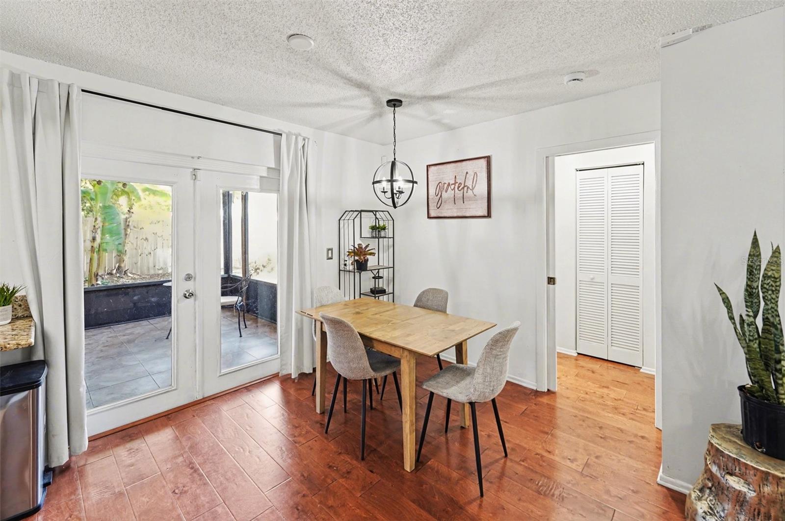 HARBOR PALMS UNIT ELEVEN - Residential