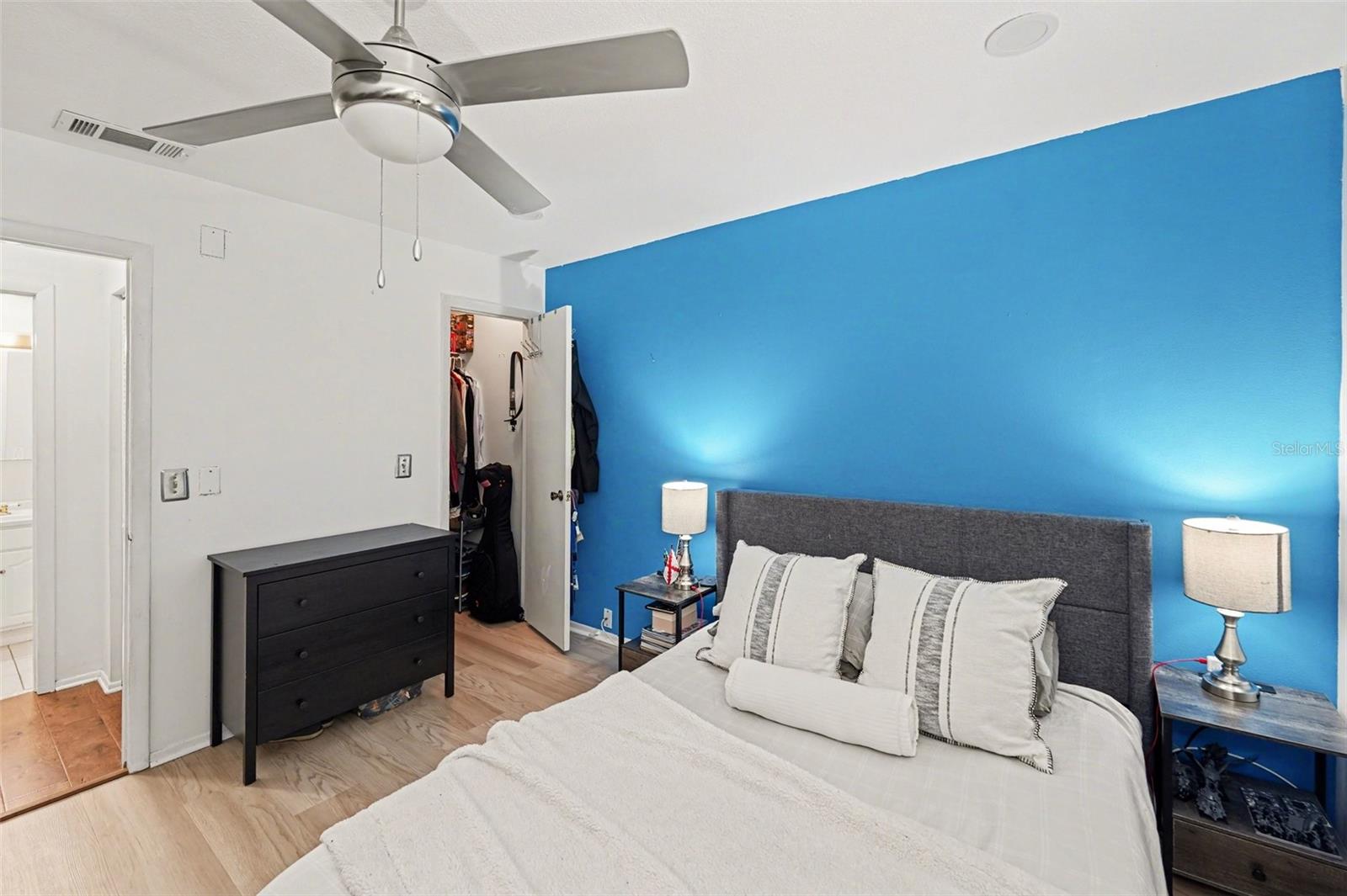 HARBOR PALMS UNIT ELEVEN - Residential